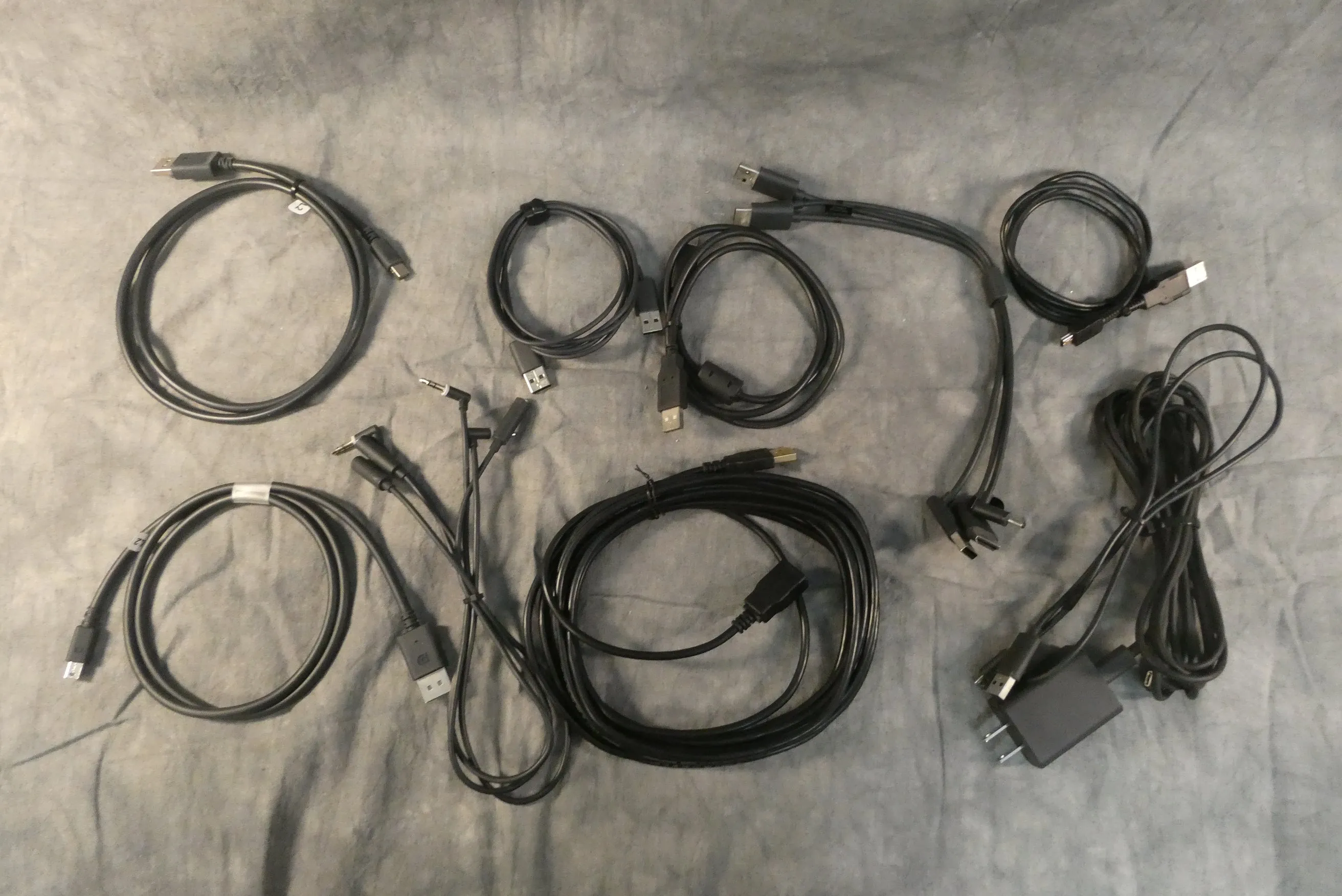 HTC Vive Focus Plus VR Headset Set