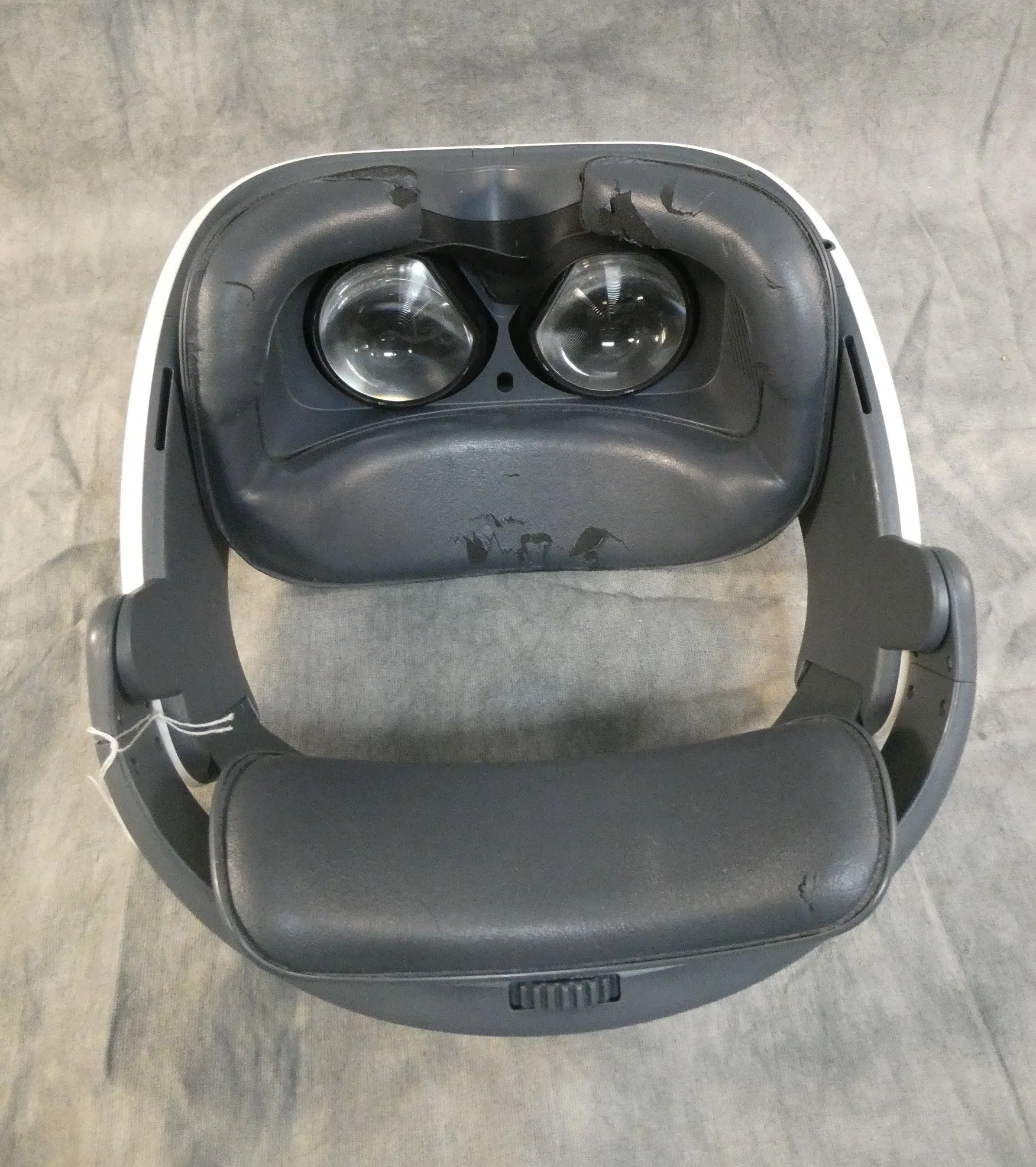 HTC Vive Focus Plus VR Headset Set