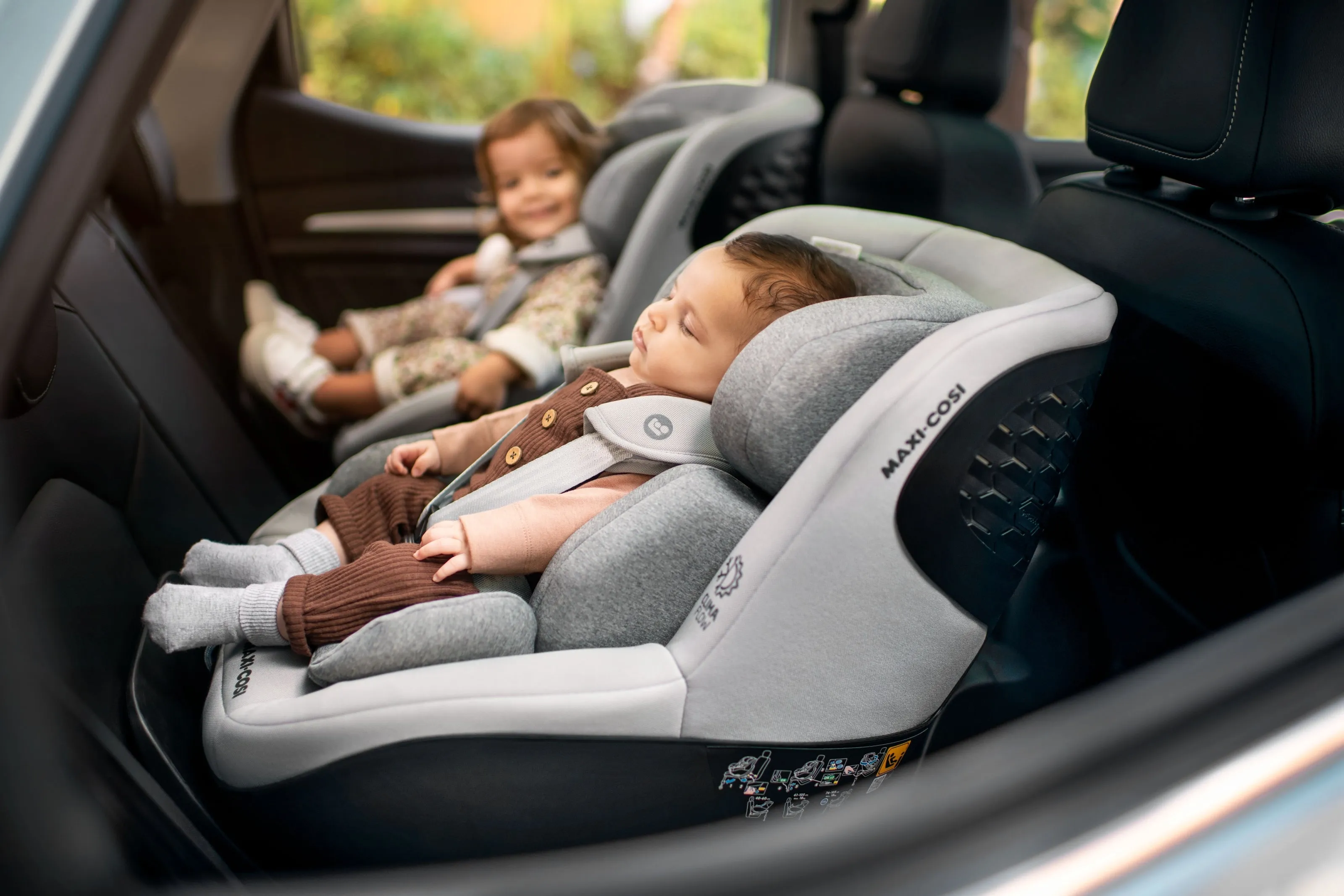 Maxi Cosi Mica Pro I-Size Authentic Black